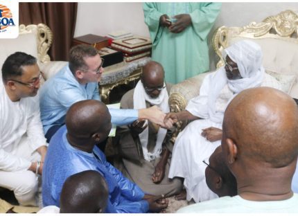 video-visite-du-dg-au-khalif-general-des-mourides