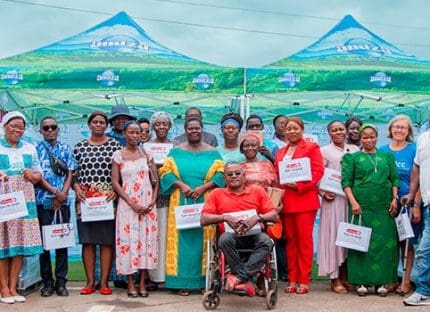 sobraga-reaffirme-son-engagement-social-aupres-des-orphelinats-de-libreville