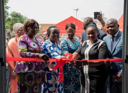 solibra,-toujours-investie-dans-l’education-:-rehabilitation-d’une-bibliotheque-a-treichville